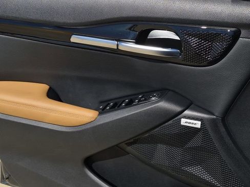 Used 2024 Kia Seltos SX w/ SX Sunroof Package image 18