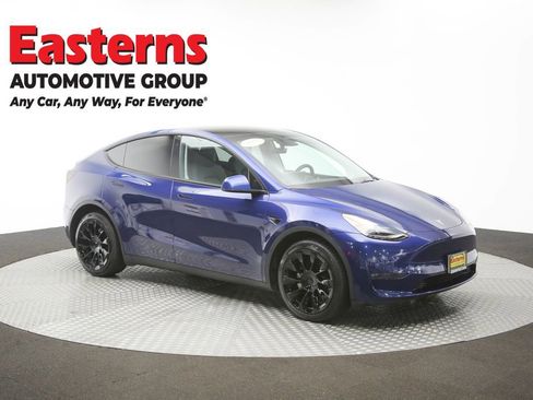 Used 2023 Tesla Model Y Long Range AWD/4WD image 43