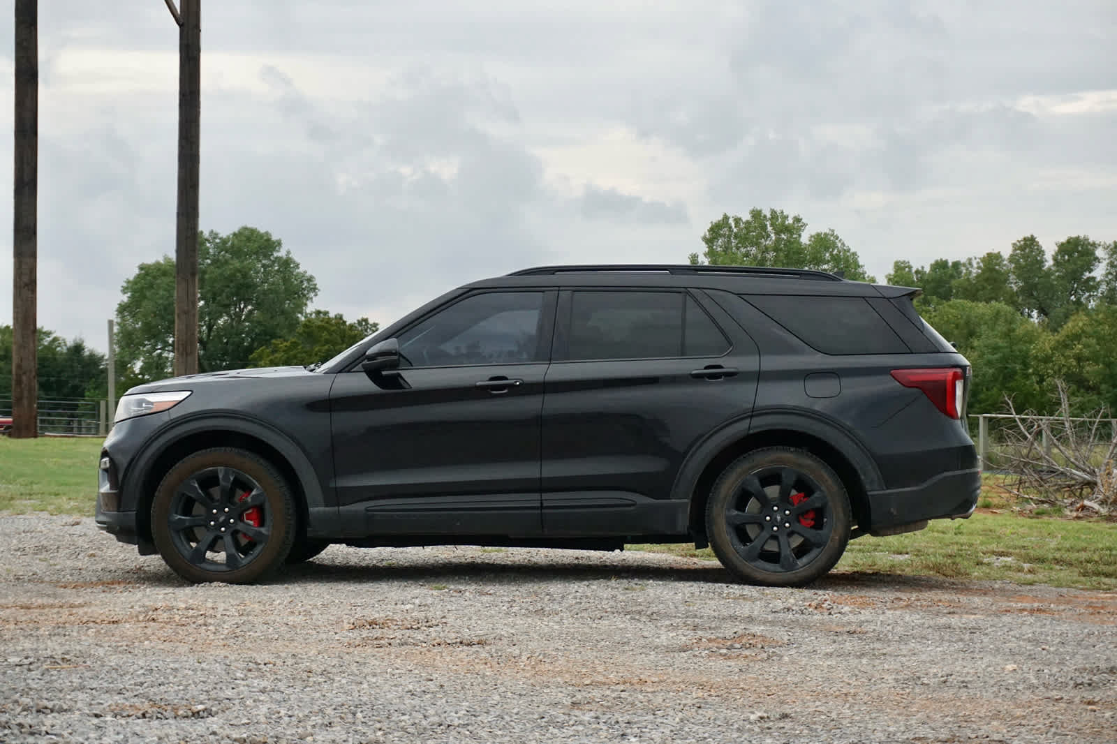 Used 2023 Ford Explorer ST w/ Equipment Group 401A AWD/4WD image 2
