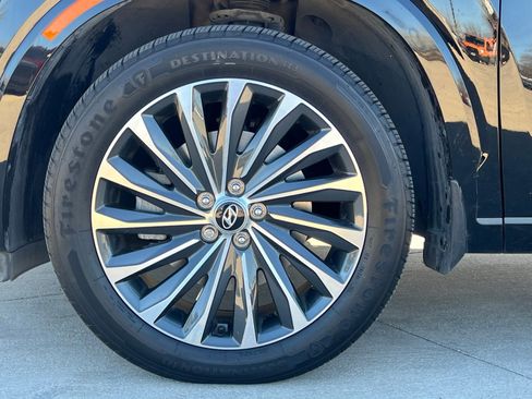 Used 2023 Hyundai Palisade Calligraphy image 8