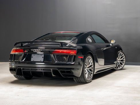 Used 2017 Audi R8 V10 plus AWD/4WD image 7