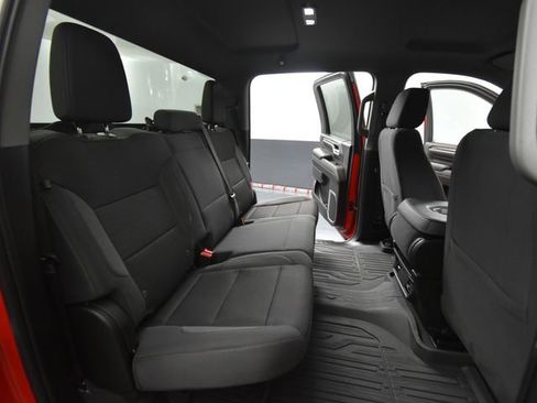 Used 2024 GMC Sierra 2500 SLE image 42