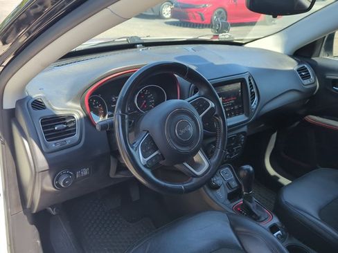 Used 2019 Jeep Compass Trailhawk w/ Cold Weather Group AWD/4WD image 12