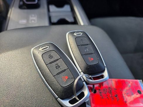 Used 2023 Nissan Ariya AWD image 26