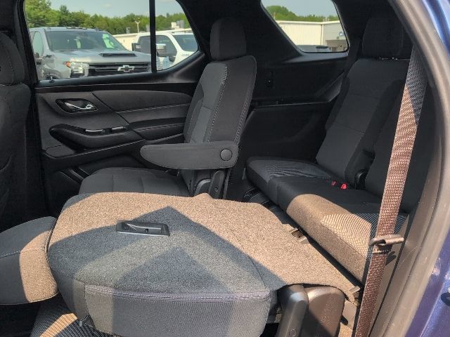 Used 2022 Chevrolet Traverse LT FWD image 39