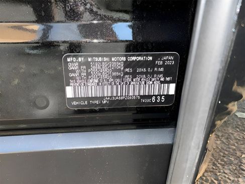 Used 2023 Mitsubishi Outlander SE Black Edition image 32