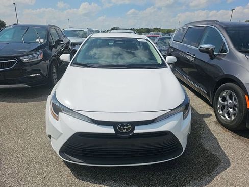 Used 2024 Toyota Corolla LE FWD image 7
