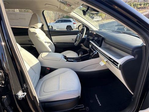 New 2025 Hyundai Tucson SEL image 13