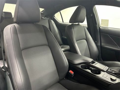 Certified 2025 Lexus IS 300 F Sport image 13
