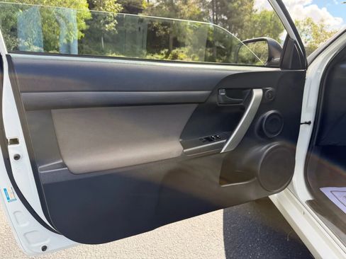 Used 2015 Scion tC image 11