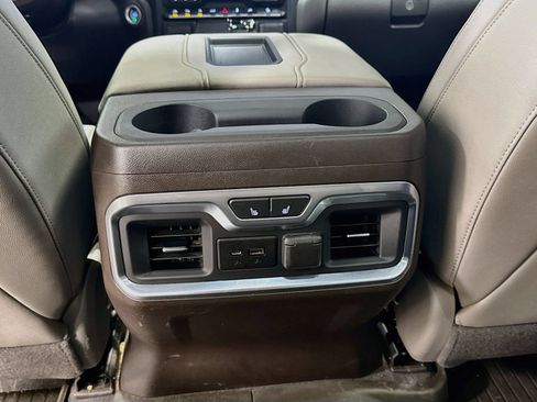 Used 2021 Chevrolet Silverado 1500 LTZ w/ LTZ Premium Package AWD/4WD image 27