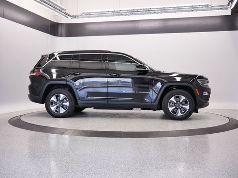 Used 2024 Jeep Grand Cherokee Limited 4xe image 51