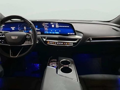 Used 2024 Cadillac Lyriq Luxury RWD image 13