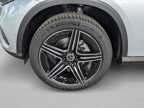 Used 2026 Mercedes-Benz GLC 300 image 11