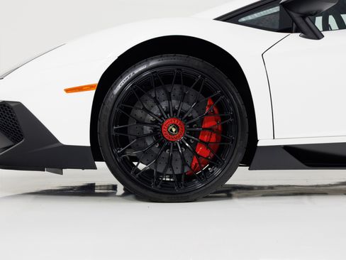 Used 2016 Lamborghini Aventador LP 750-4 Superveloce AWD/4WD image 12