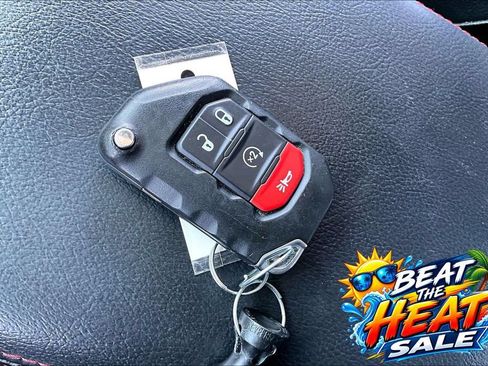 Used 2022 Jeep Gladiator Rubicon w/ LED Lighting Group AWD/4WD image 12