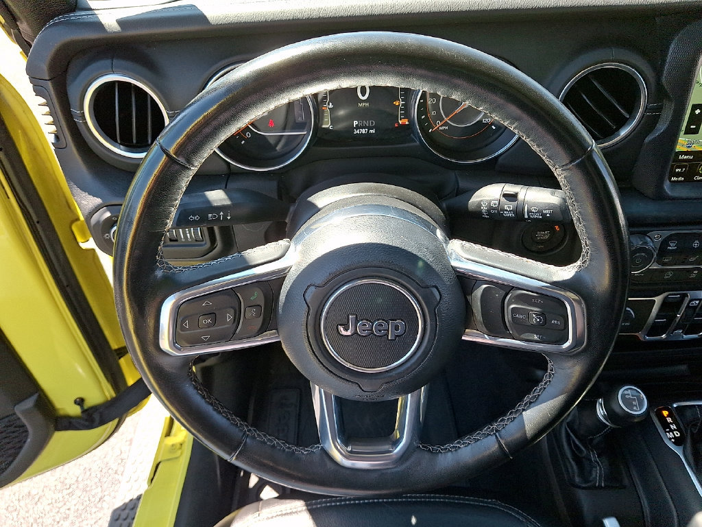 Used 2022 Jeep Wrangler Unlimited Sahara w/ Cold Weather Group AWD/4WD image 19