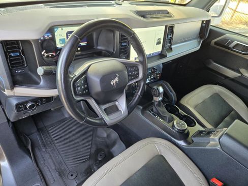 Certified 2023 Ford Bronco Wildtrak image 18