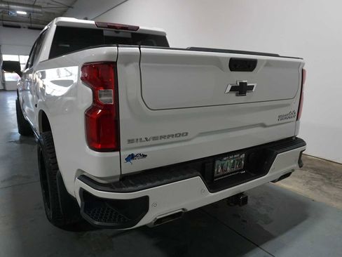 Used 2022 Chevrolet Silverado 1500 High Country w/ High Country Premium Package image 4