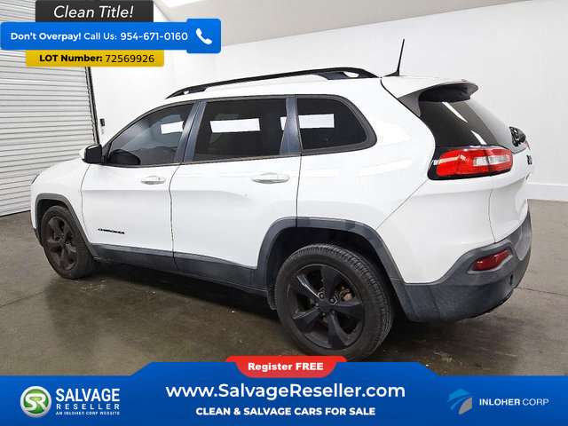 Used 2016 Jeep Cherokee Latitude FWD image 3