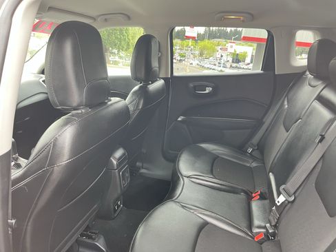 Used 2020 Jeep Compass Latitude w/ Popular Equipment Group AWD/4WD image 13