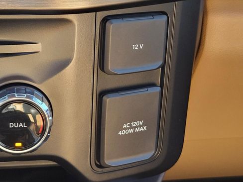 Used 2024 Ford F250 Lariat w/ FX4 Off-Road Package image 32