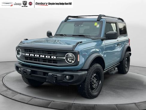 Used 2022 Ford Bronco Black Diamond image 3