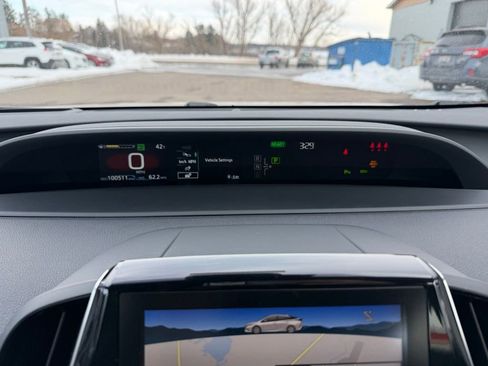 Used 2021 Toyota Prius Prime Limited image 7