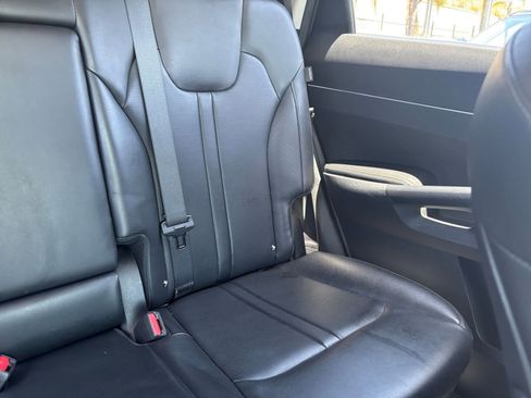 Used 2024 Kia Sorento S FWD image 40