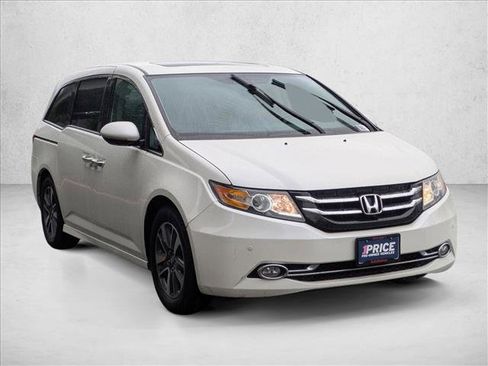 Used 2016 Honda Odyssey Touring Elite image 3