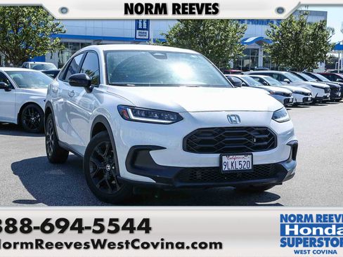 Used 2024 Honda HR-V Sport image 1