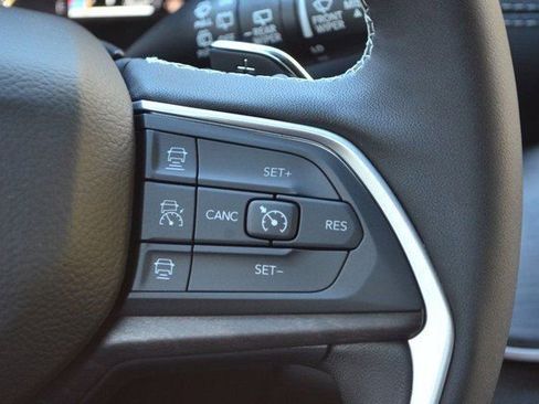 New 2025 Jeep Grand Cherokee Limited w/ Black Appearance Package image 18