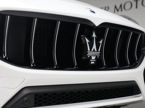 New 2025 Maserati Grecale GT image 25