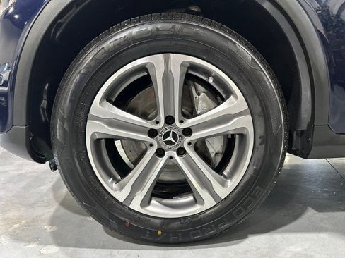 Used 2021 Mercedes-Benz GLC 300 w/ Premium Package image 8