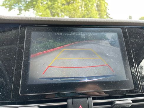 Used 2020 Kia Niro Touring image 16