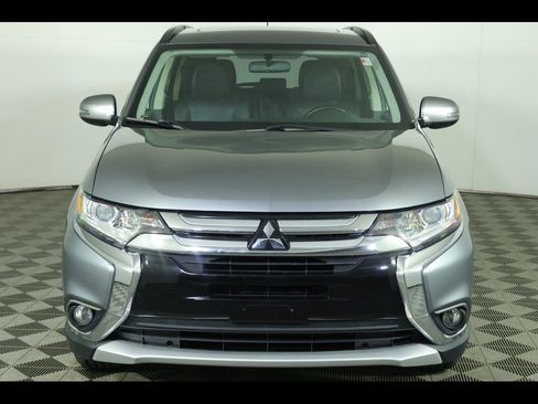 Used 2016 Mitsubishi Outlander SEL AWD/4WD image 16