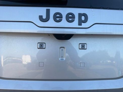 Used 2026 Jeep Cherokee Limited AWD/4WD image 5