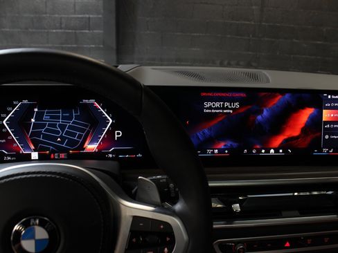 Used 2025 BMW X5 xDrive40i w/ M Sport Package image 65