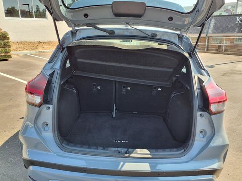 Used 2024 Nissan Kicks SR w/ SR Premium Package FWD image 23