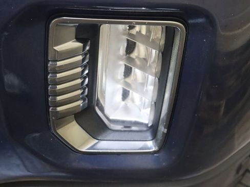 Used 2020 GMC Sierra 2500 AT4 w/ AT4 Preferred Package image 15