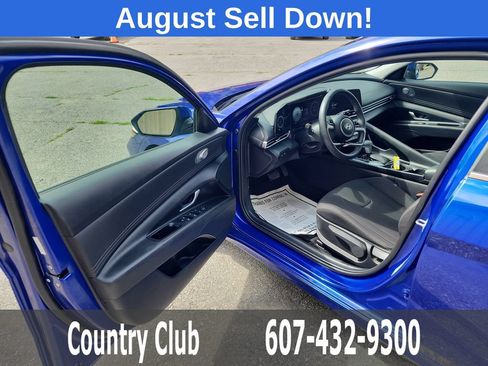 Certified 2024 Hyundai Elantra SEL w/ Convenience Package FWD image 10