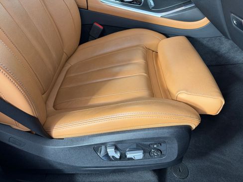 Used 2022 BMW X7 xDrive40i w/ Executive Package image 35