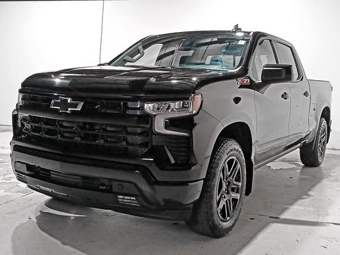 Used 2024 Chevrolet Silverado 1500 RST w/ Convenience Package II AWD/4WD image 3