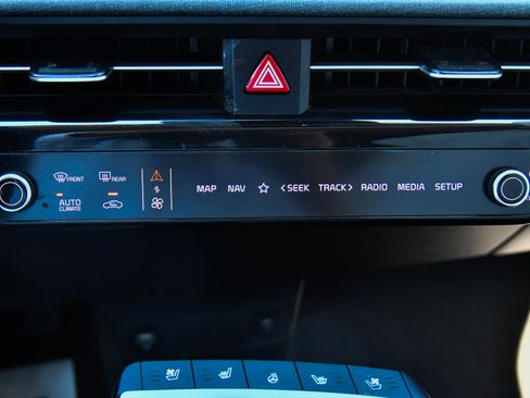 Used 2023 Kia EV6 Wind w/ Wind Technology Package AWD/4WD image 32