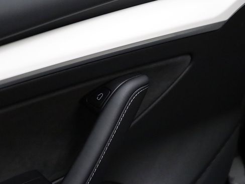 Used 2022 Tesla Model 3 Long Range image 46