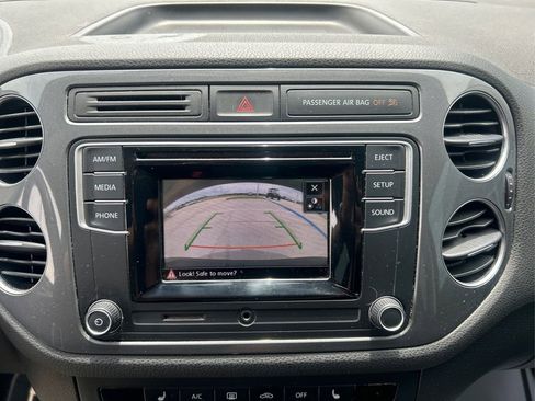 Used 2016 Volkswagen Tiguan S FWD image 22