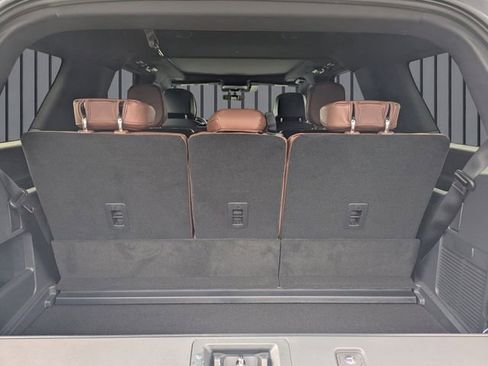 New 2026 Lincoln Navigator Reserve AWD/4WD image 5