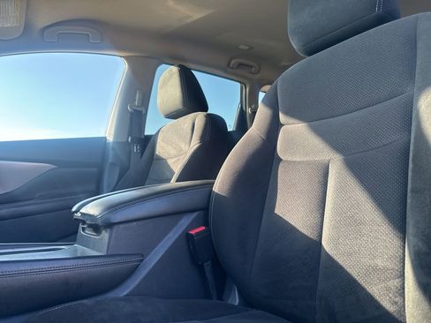 Used 2019 Nissan Murano S FWD image 38