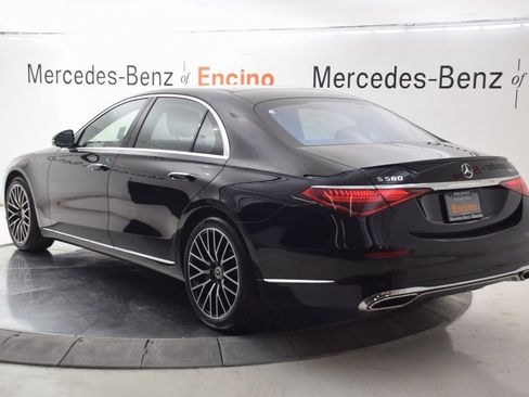Certified 2025 Mercedes-Benz S 580 4MATIC Sedan image 4