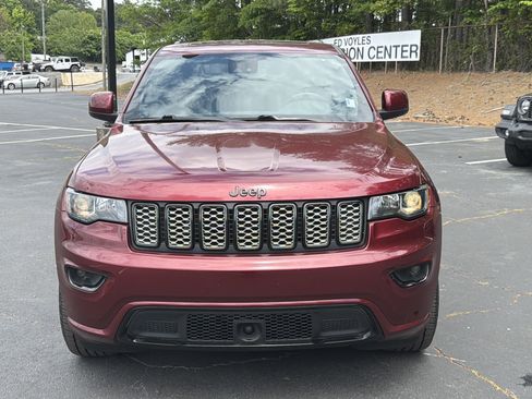 Used 2022 Jeep Grand Cherokee Laredo X RWD image 4